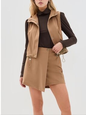 Byrdie Golf Tracks Turtleneck Long Sleeve Mock Neck Top - Dark Brown